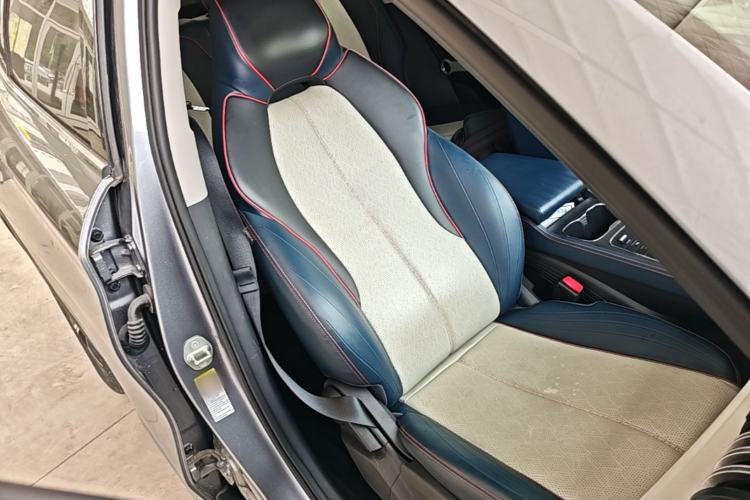 Used BYD Yuan PLUS 2022 510 km Luxury Version Right Front Seat