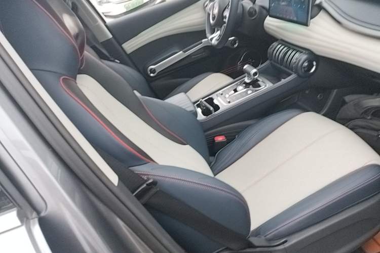 Used BYD Yuan PLUS 2022 430 km Luxury Version Right Front Seat
