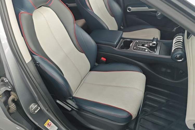 Used BYD Yuan PLUS 2022 510 km Luxury Version Right Front Seat