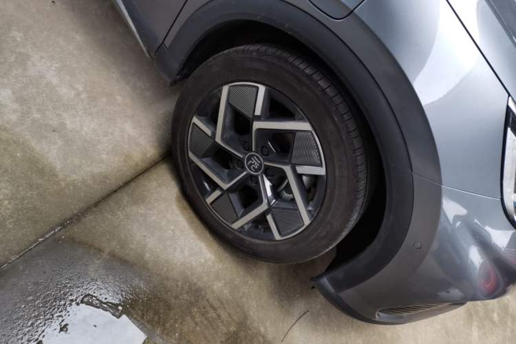 Used BYD Yuan PLUS 2022 510KM Flagship PLUS Right Front Wheel Hub