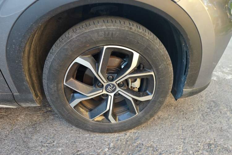 Used BYD Yuan PLUS 2022 430 km Luxury Version Right Front Wheel Hub