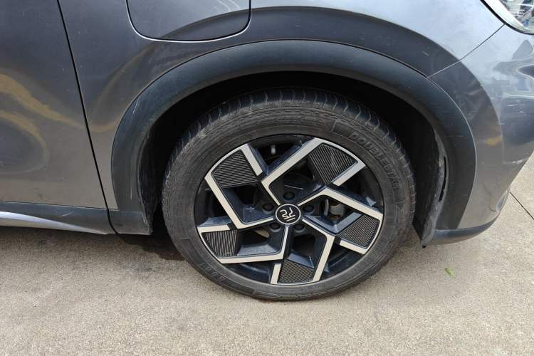 Used BYD Yuan PLUS 2022 510 km Flagship Version Right Front Wheel Hub