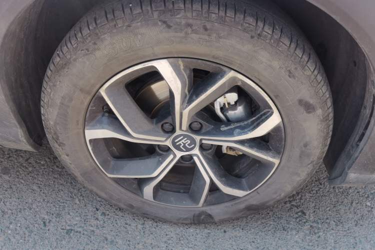 Used BYD Yuan PLUS 2022 430 km Luxury Version Right Front Wheel Hub