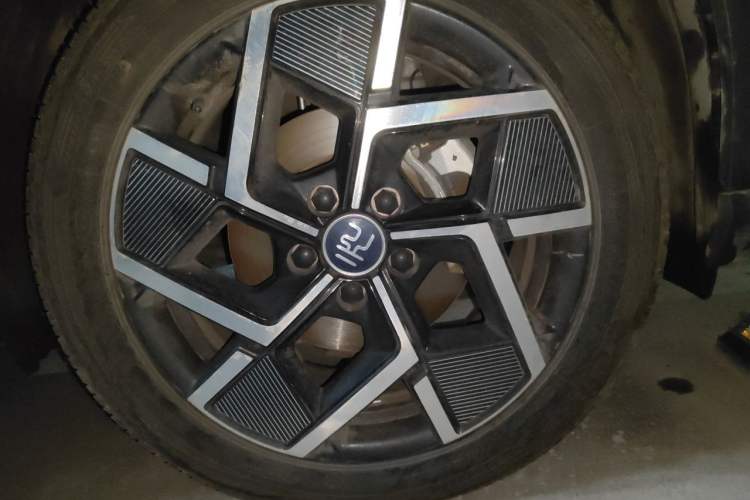 Used BYD Yuan PLUS 2022 510 km Flagship Version Right Front Wheel Hub