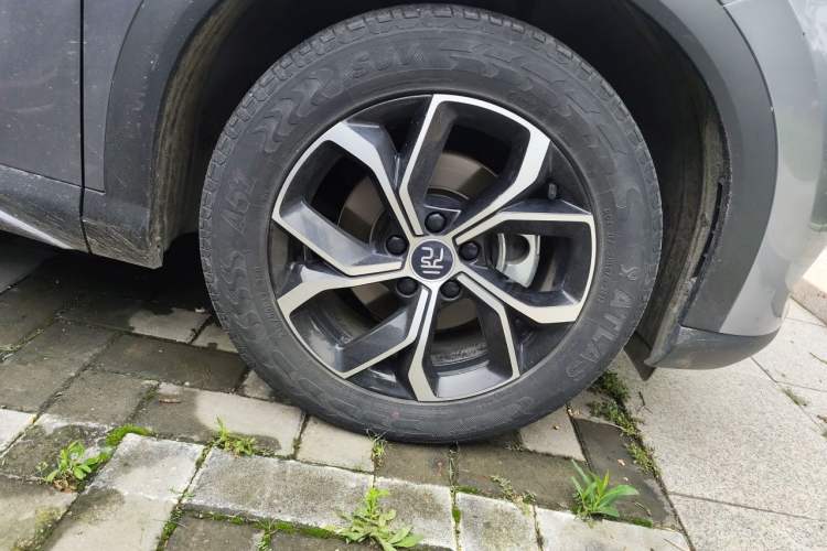 Used BYD Yuan PLUS 2022 430 km Luxury Version Right Front Wheel Hub