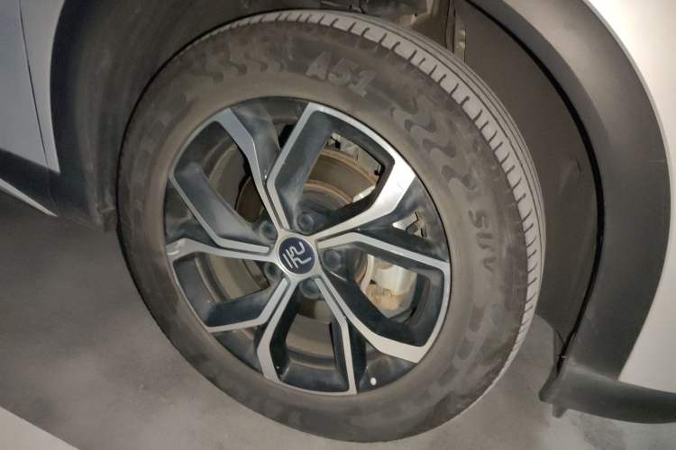 Used BYD Yuan PLUS 2022 430 km Luxury Version Right Front Wheel Hub