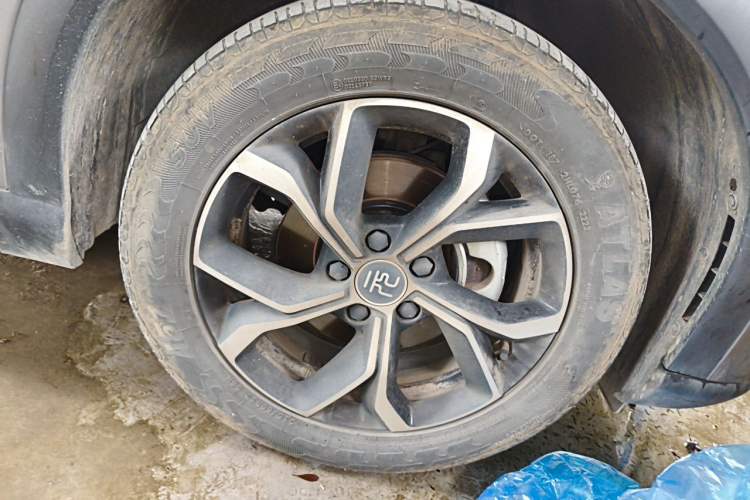 Used BYD Yuan PLUS 2022 430 km Luxury Version Right Front Wheel Hub