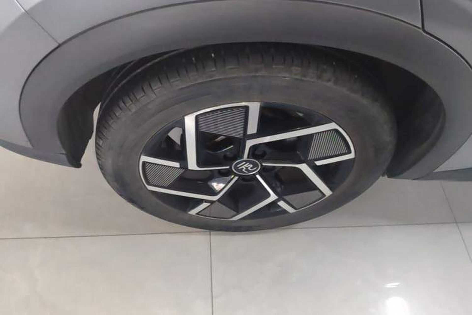 Used BYD Yuan PLUS 2022 510 km Flagship Version Right Rear Wheel Hub