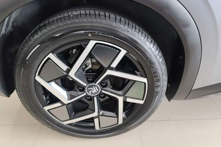 Used BYD Yuan PLUS 2022 510 km Flagship Version Right Rear Wheel Hub