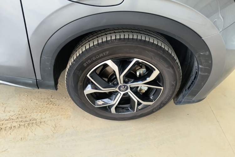 Used BYD Yuan PLUS 2022 430 km Luxury Version Right Rear Wheel Hub