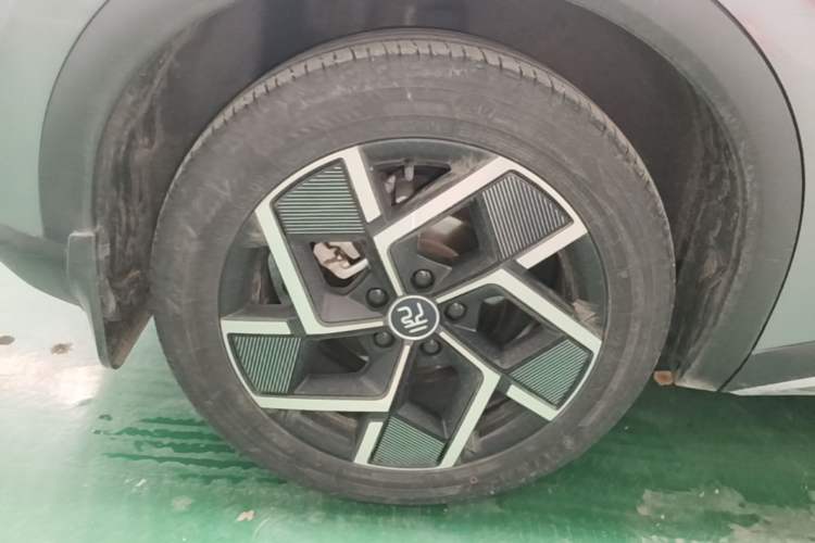 Used BYD Yuan PLUS 2022 510 km Flagship Version Right Rear Wheel Hub