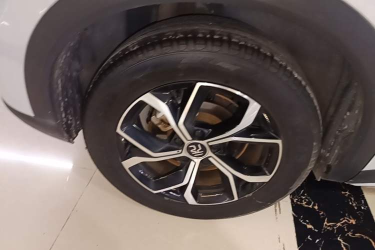 Used BYD Yuan PLUS 2022 430 km Luxury Version Right Rear Wheel Hub