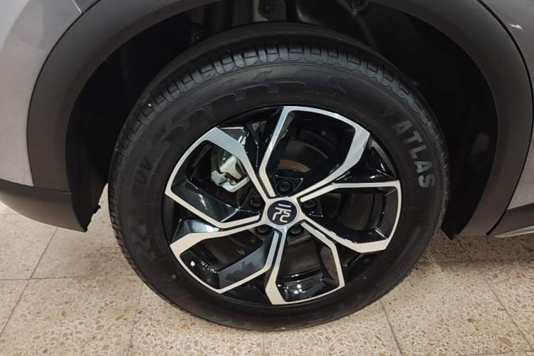 Used BYD Yuan PLUS 2022 430 km Luxury Version Right Rear Wheel Hub