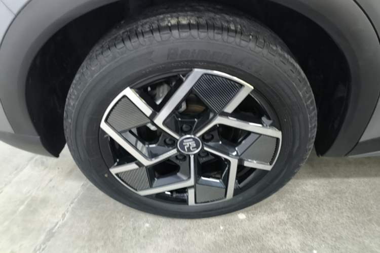 Used BYD Yuan PLUS 2022 510 km Flagship Version Right Rear Wheel Hub