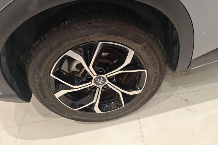 Used BYD Yuan PLUS 2022 430 km Luxury Version Right Rear Wheel Hub