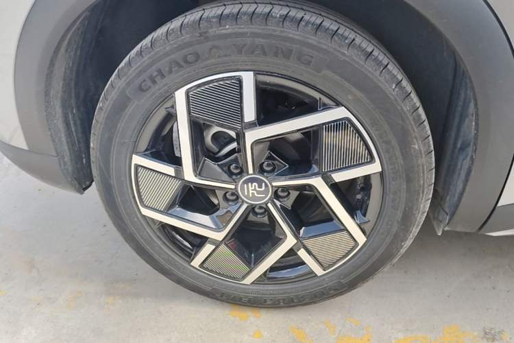 Used BYD Yuan PLUS 2022 510 km Flagship Version Right Rear Wheel Hub