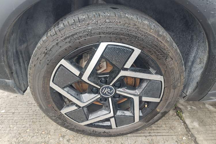 Used BYD Yuan PLUS 2022 510 km Flagship Version Right Rear Wheel Hub