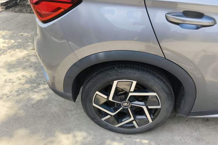 Used BYD Yuan PLUS 2022 510 km Flagship Version Right Rear Wheel Hub