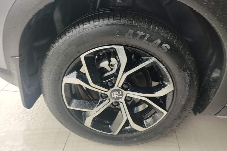 Used BYD Yuan PLUS 2022 510 km Luxury Version Right Rear Wheel Hub