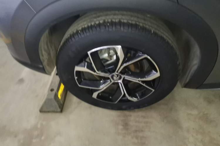 Used BYD Yuan PLUS 2022 430 km Luxury Version Right Rear Wheel Hub