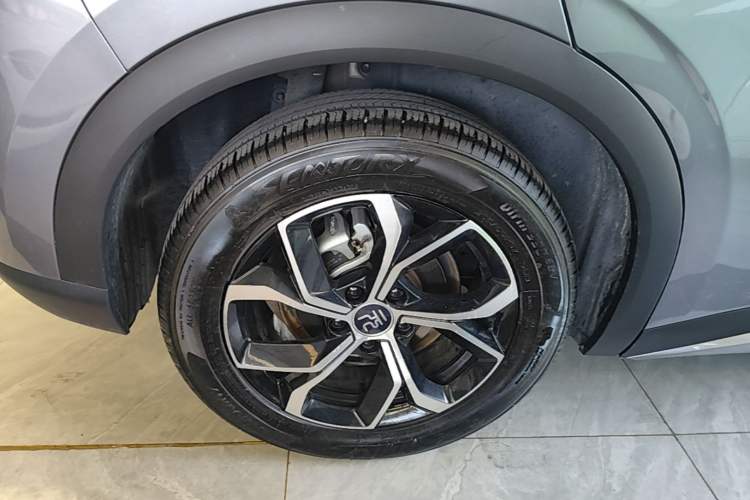 Used BYD Yuan PLUS 2022 430 km Luxury Version Right Rear Wheel Hub