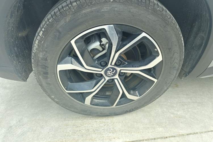 Used BYD Yuan PLUS 2022 430 km Luxury Version Right Rear Wheel Hub