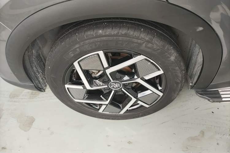 Used BYD Yuan PLUS 2022 510 km Flagship Version Right Rear Wheel Hub