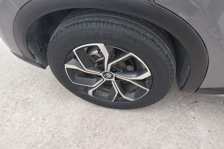Used BYD Yuan PLUS 2022 430 km Luxury Version Right Rear Wheel Hub
