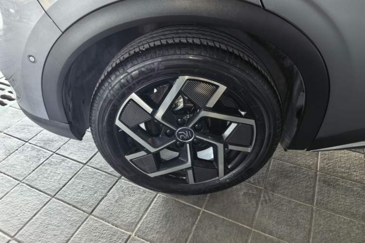 Used BYD Yuan PLUS 2022 510KM Flagship PLUS Right Rear Wheel Hub