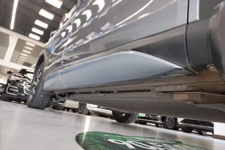Used BYD Yuan PLUS 2022 430 km Luxury Version Right Side Sill