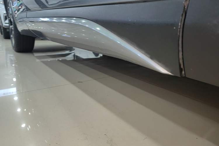 Used BYD Yuan PLUS 2022 510 km Flagship Version Right Side Sill