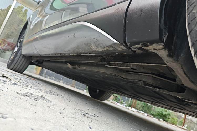 Used BYD Yuan PLUS 2022 510 km Flagship Version Right Side Sill