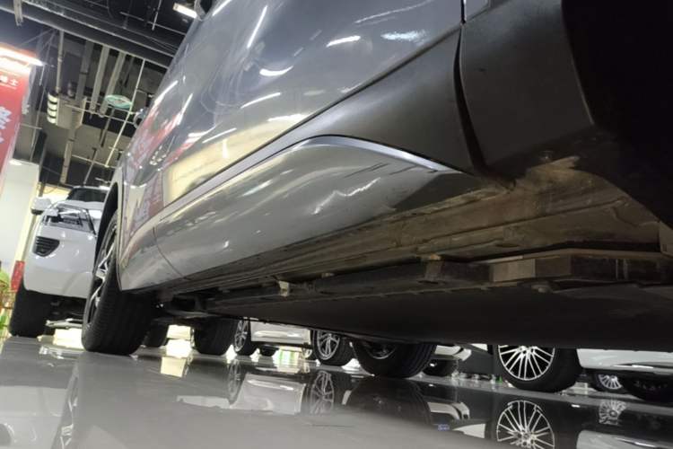 Used BYD Yuan PLUS 2022 430 km Luxury Version Right Side Sill