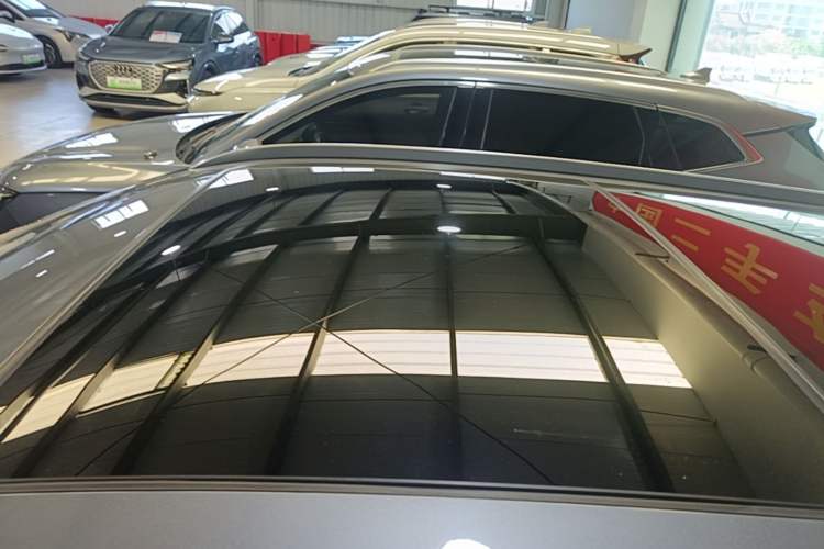 Used BYD Yuan PLUS 2022 510 km Flagship Version Roof