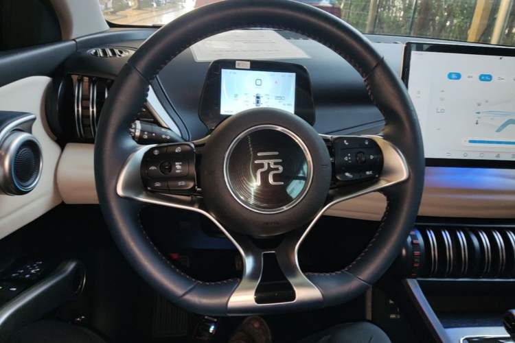 Used BYD Yuan PLUS 2022 430 km Luxury Version Steering Wheel