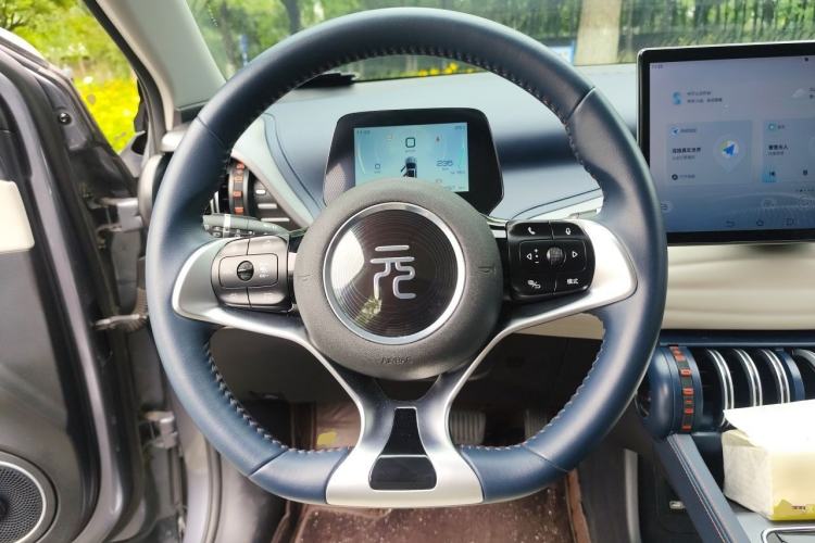 Used BYD Yuan PLUS 2022 430 km Luxury Version Steering Wheel