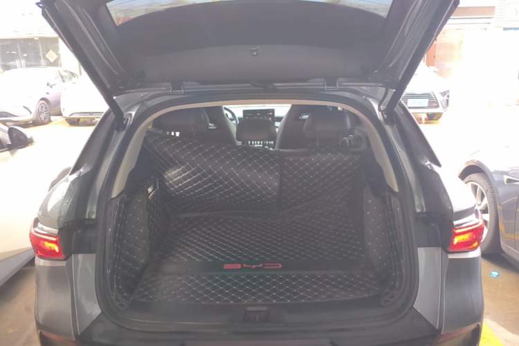 Used BYD Yuan PLUS 2022 510 km Luxury Version Trunk