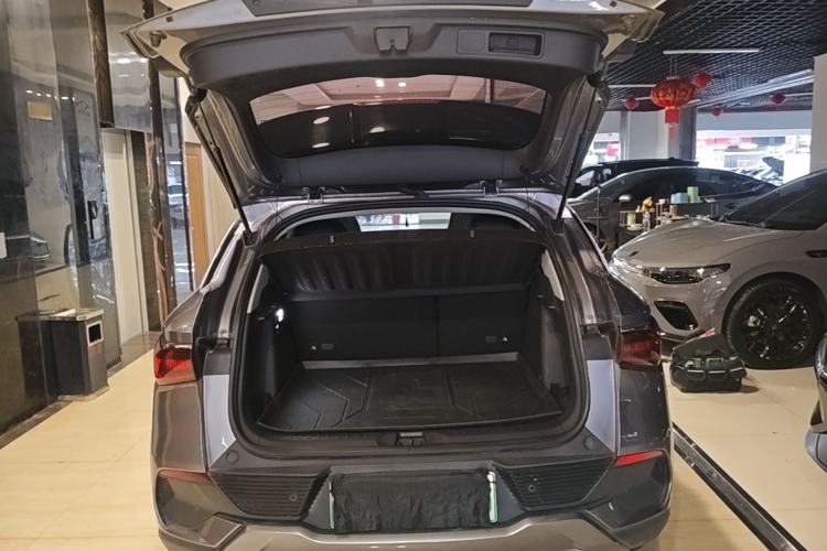 Used BYD Yuan PLUS 2022 430 km Luxury Version Trunk
