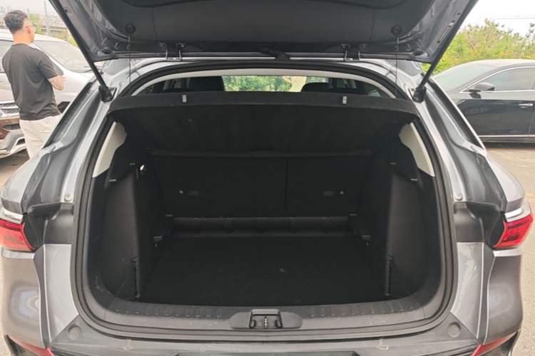 Used BYD Yuan PLUS 2022 430 km Luxury Version Trunk