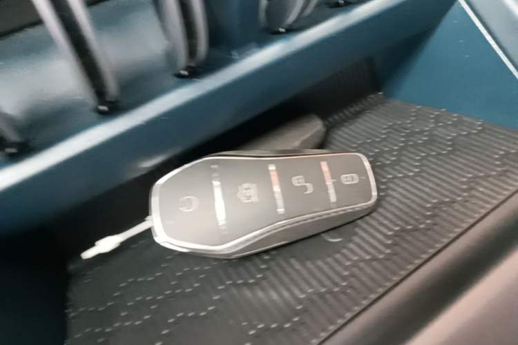 Used BYD Yuan PLUS 2022 430 km Luxury Version Vehicle Key