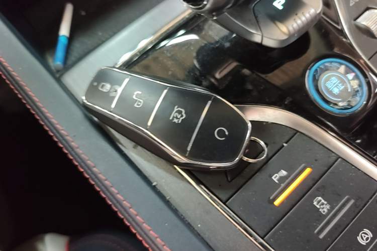Used BYD Yuan PLUS 2022 430 km Luxury Version Vehicle Key