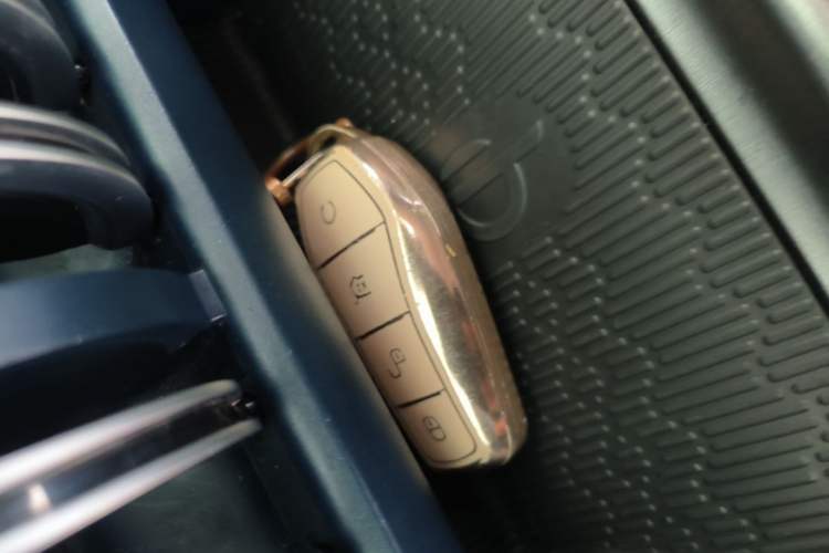 Used BYD Yuan PLUS 2022 430 km Luxury Version Vehicle Key