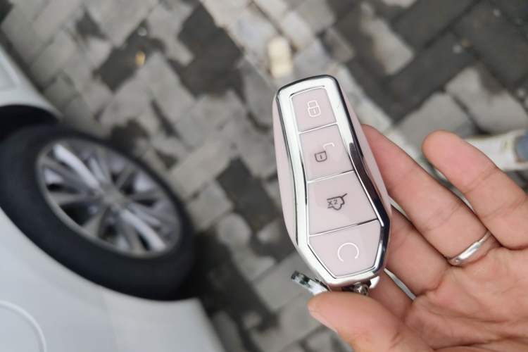 Used BYD Yuan PLUS 2022 430 km Luxury Version Vehicle Key