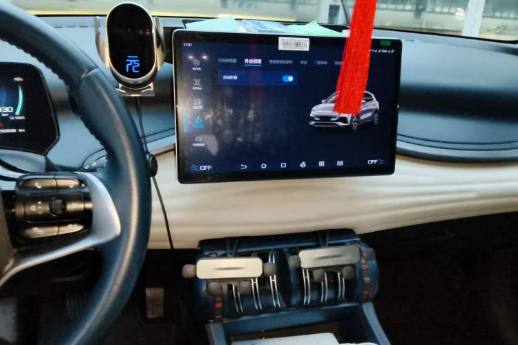 Used BYD Yuan PLUS 2022 430 km Luxury Version Audio And AC Panel