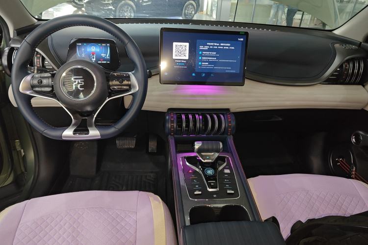 Used BYD Yuan PLUS 2022 510 km Flagship Version Center Console
