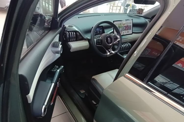 Used BYD Yuan PLUS 2022 430 km Luxury Version Driver Seat