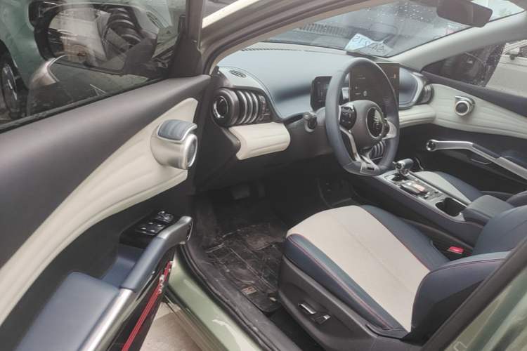 Used BYD Yuan PLUS 2022 510KM Flagship PLUS Driver Seat