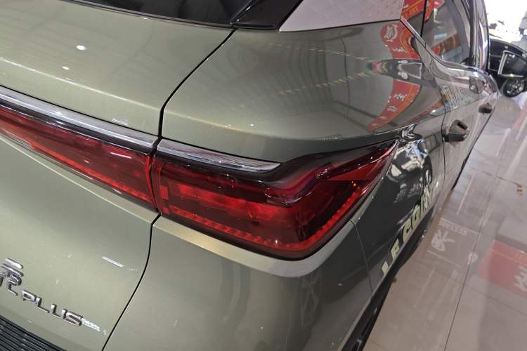 Used BYD Yuan PLUS 2022 510 km Flagship Version Exterior 2