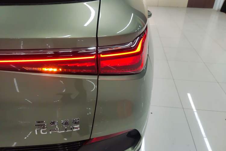 Used BYD Yuan PLUS 2022 430 km Luxury Version Exterior 6