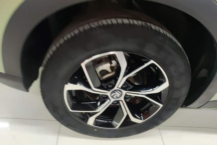 Used BYD Yuan PLUS 2022 430 km Luxury Version Exterior 8